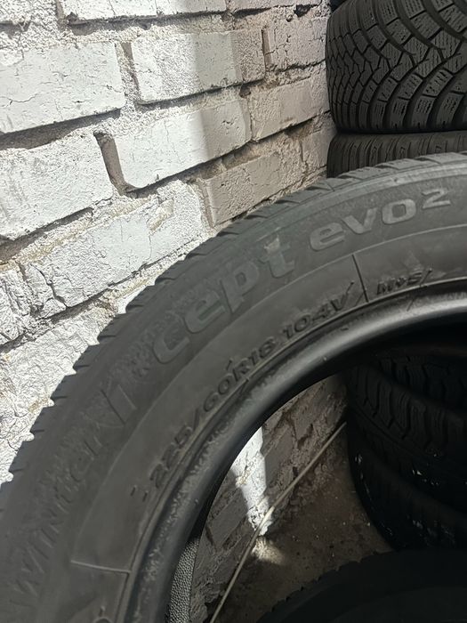 225/60 R18 Hankook Winter I*Cept evo 2 /2023рік/зима/2шт./