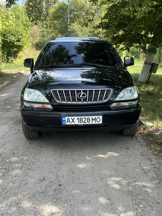 Lexus RX300  3.0 хорошее состояние