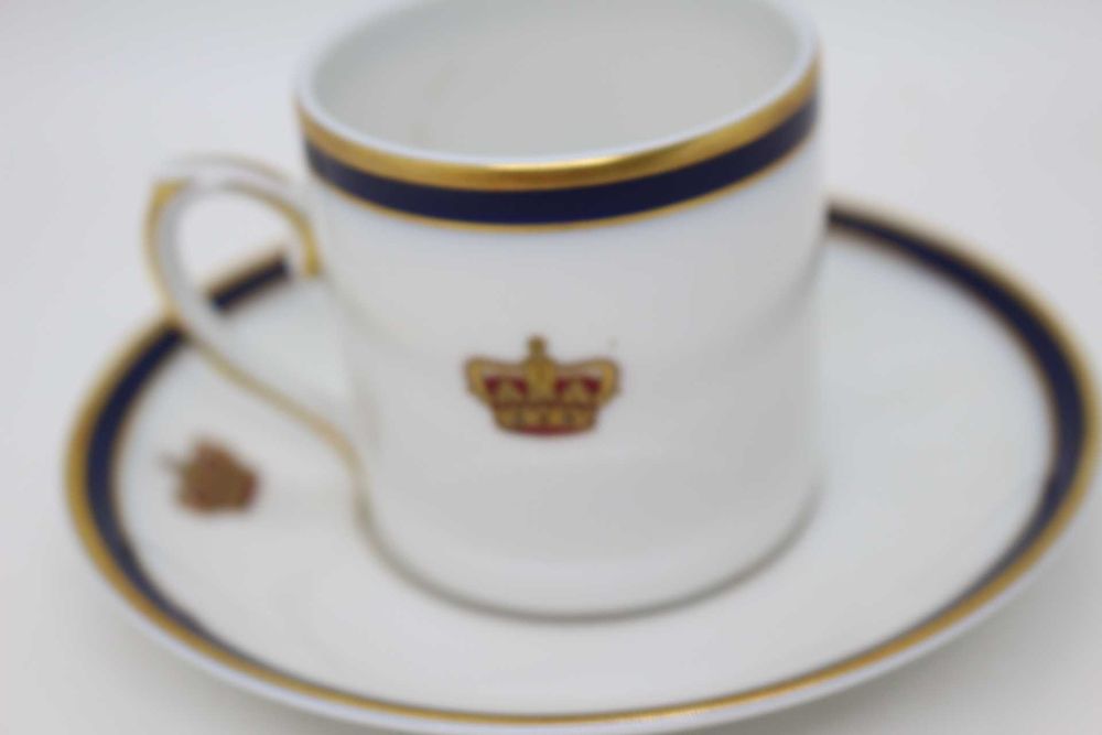 Chávena de Café  Brasão  D. Carlos I e D. Amélia PNP Vista Alegre