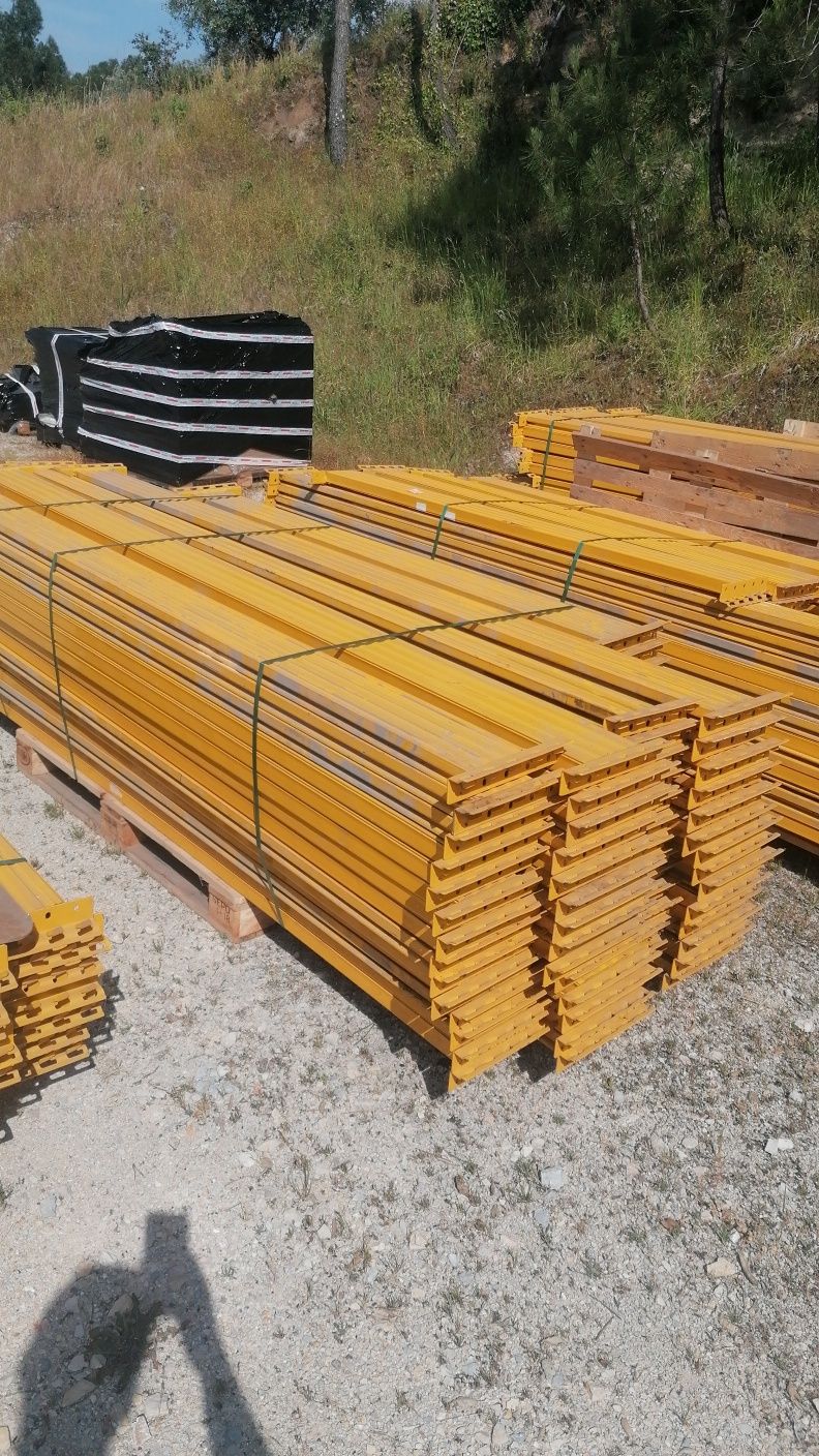 Racks, parteleiras industriais, estantes de armazém