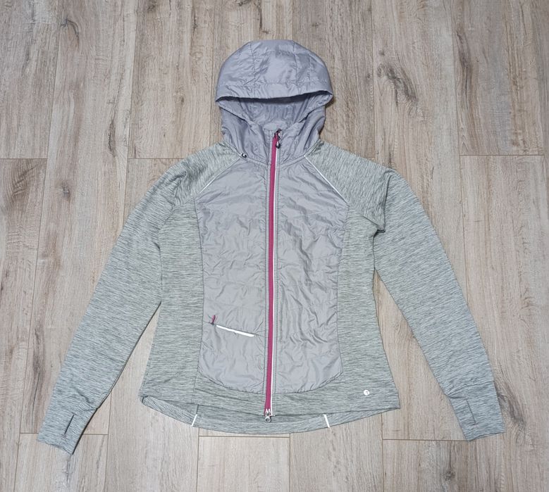 Спортивна кофта ESSENTIALS Німеччина 48 розміру з длинним рукавом