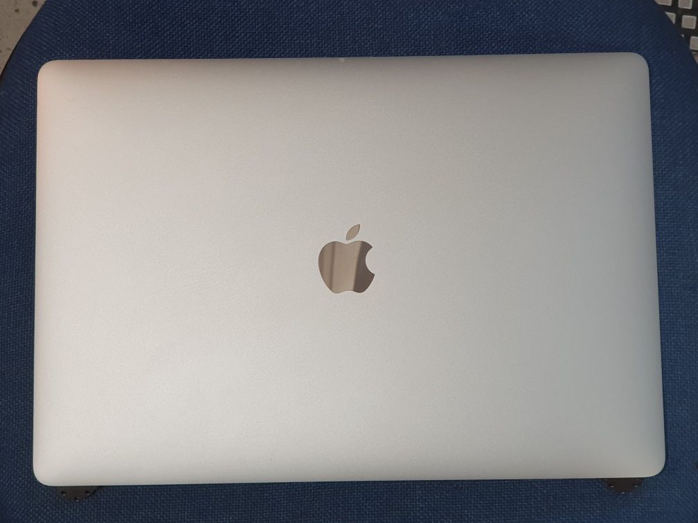 Дисплей кришка матриця apple macbook pro a1707 silver