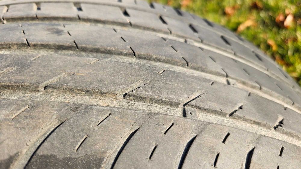 Opony 235x55x18 cena za  2 szt