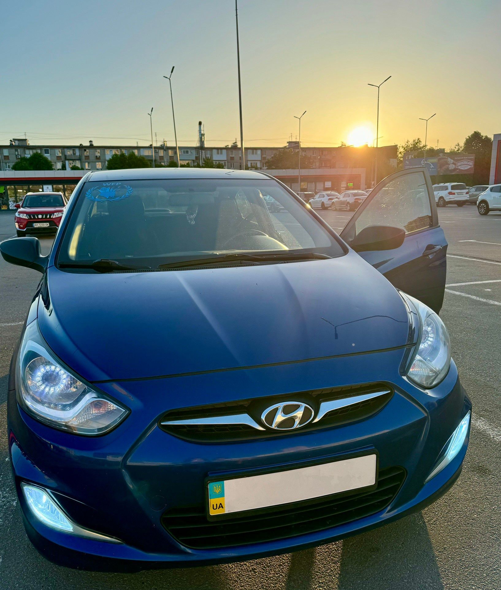 Hyundai, Accent,конца 2011 года,125 тыс пробег.