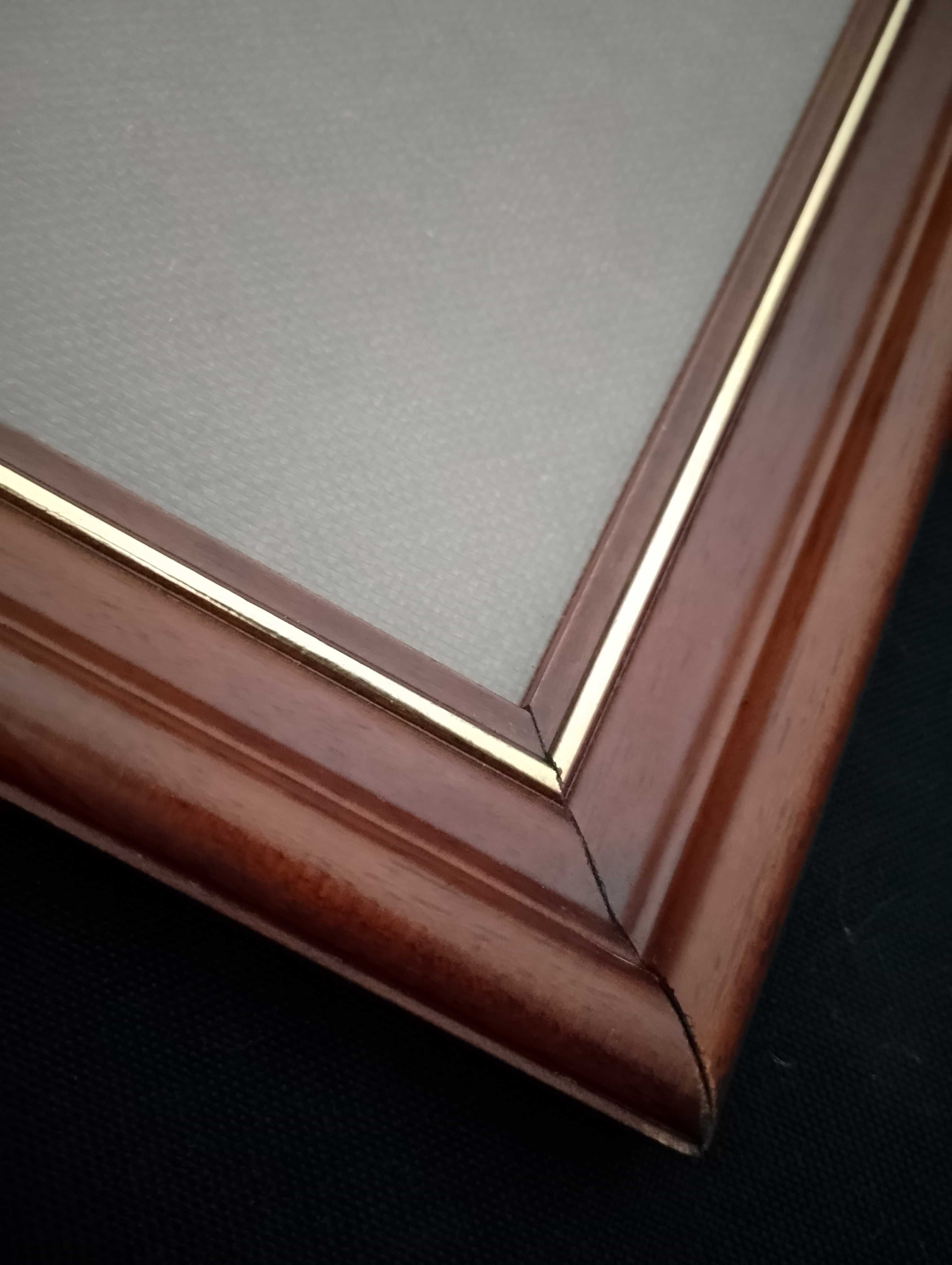 Moldura em wenge