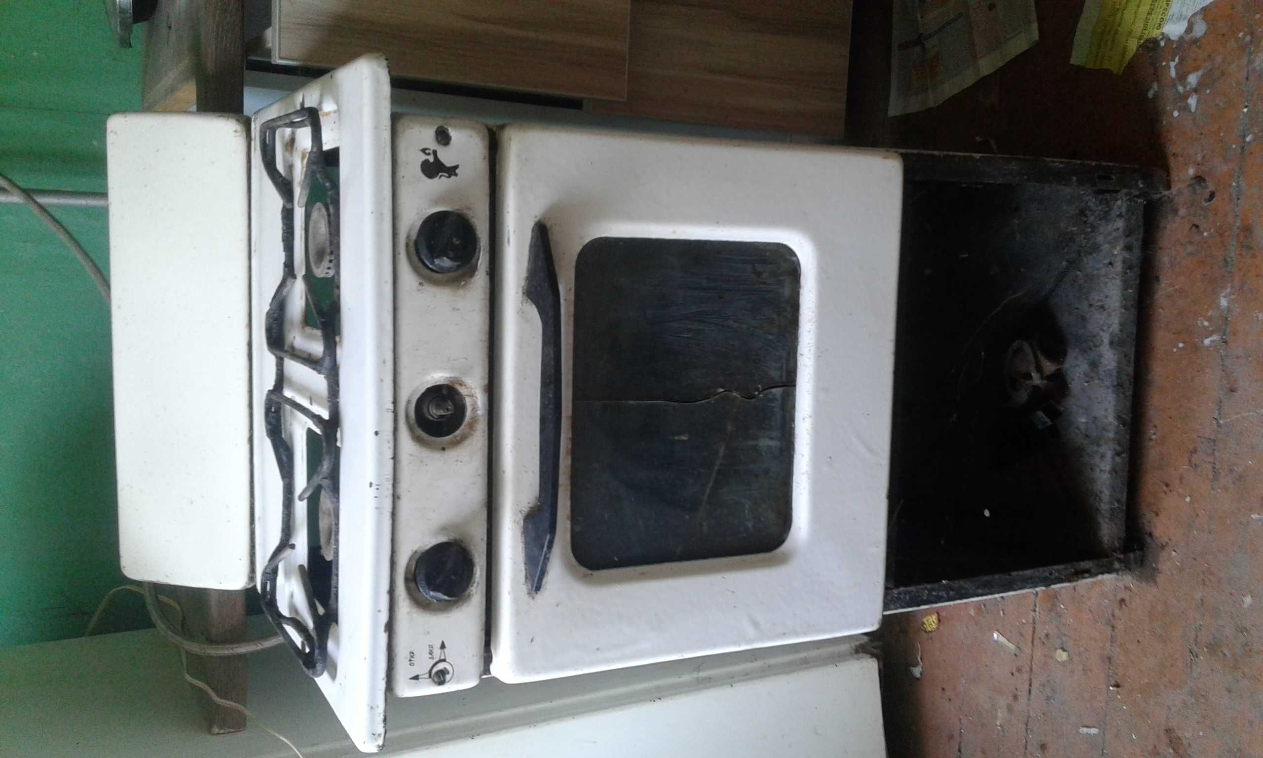 Газова плита в робочому стані.