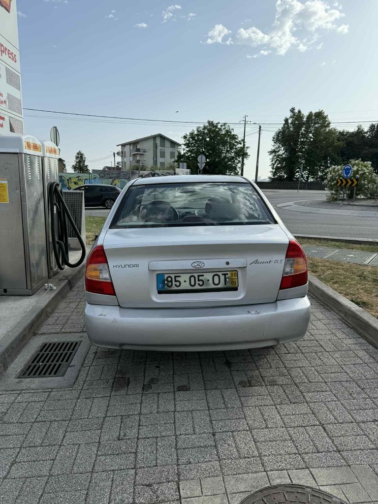 Hyundat accent 2000