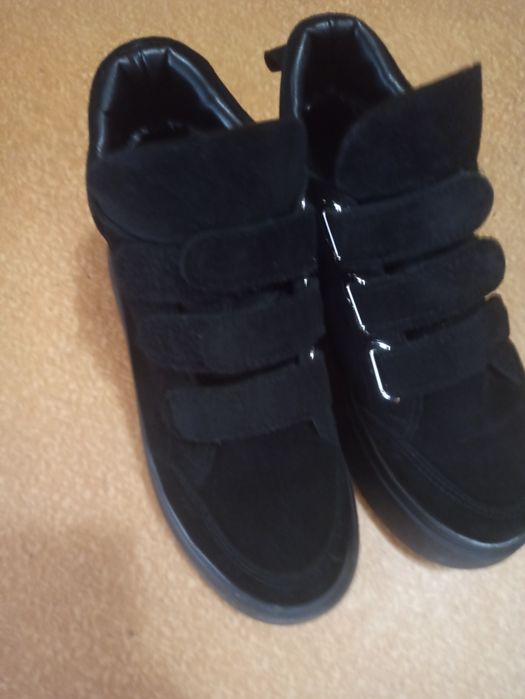 Демісезонні ботинки-кросівки