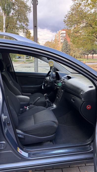 Toyota Avensis 2.0 дізель