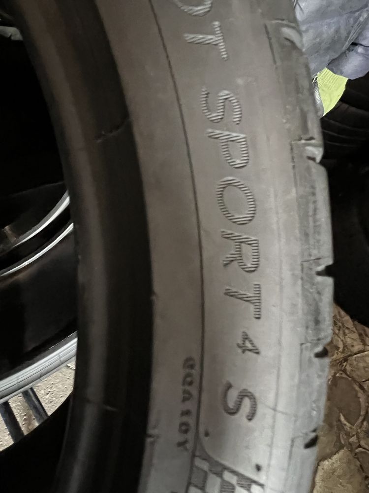 255/40/19 R19 Michelin Pilot Sport 4S 4шт