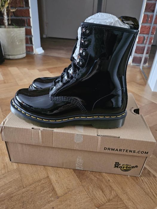 Dr. Martens 1460 damskie glany w rozmiarze 41 nowe