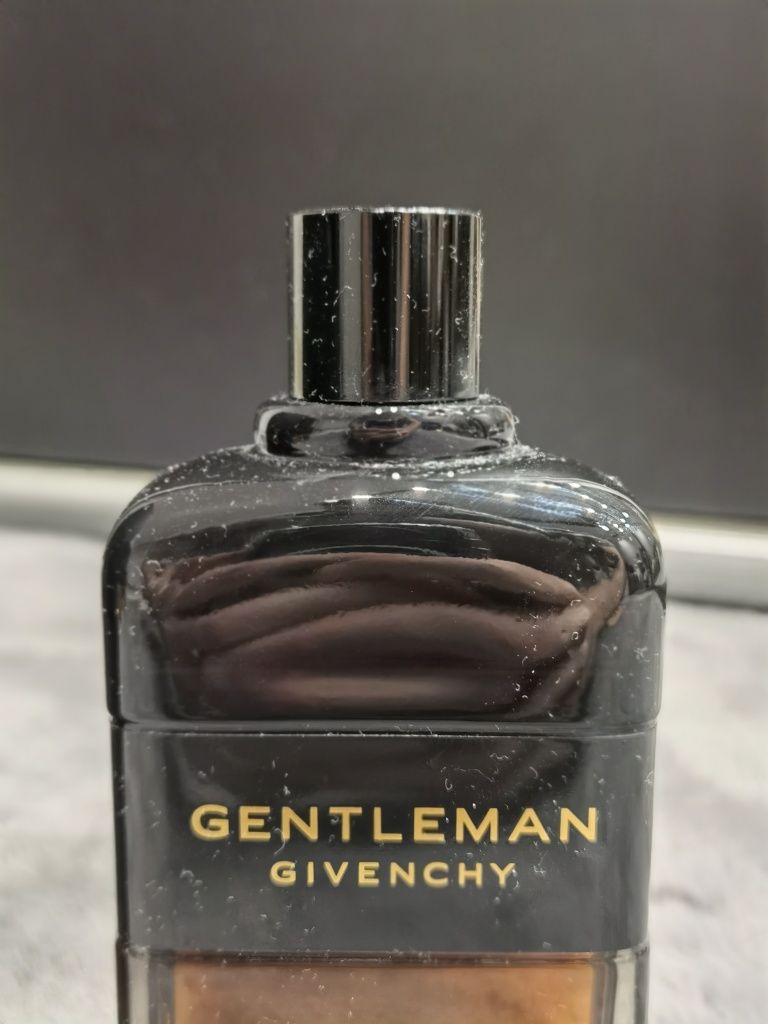 50ml/200ml flakon z ubytkiem Gentleman Givenchy Reserve Privee
