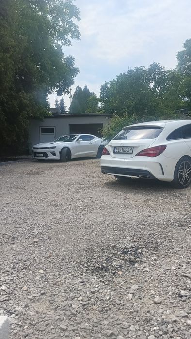 Duży Garaż na wynajem ,parking,  podnośnik i kanał