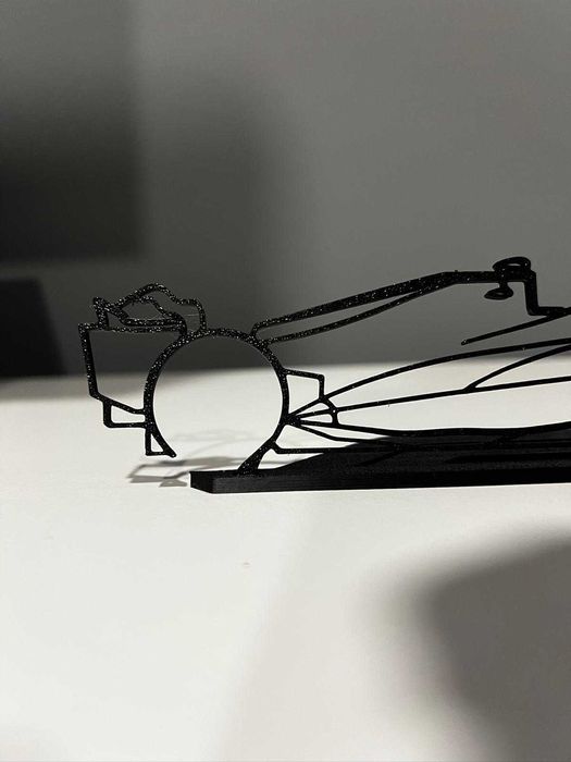 Silhueta F1 Red Bull RB19 com base