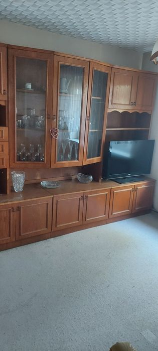 Sprzedam meblościankę debową.