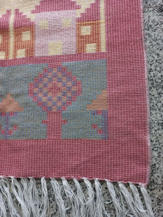Conjunto de 2 tapetes coloridos com franja para quarto
Tecelagem manua