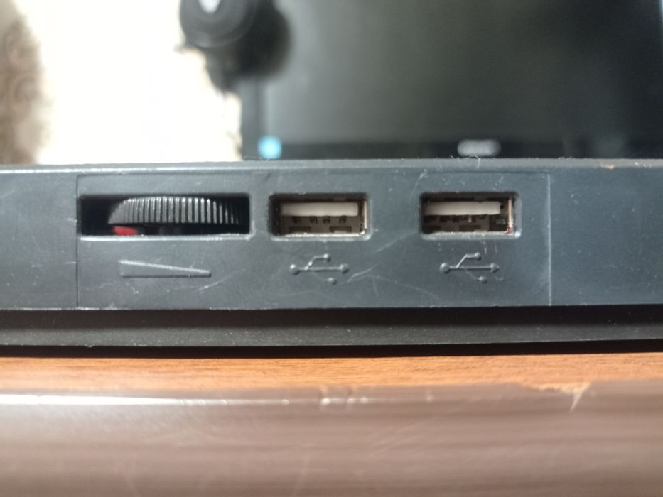 Подставка для ноутбука работает отлично