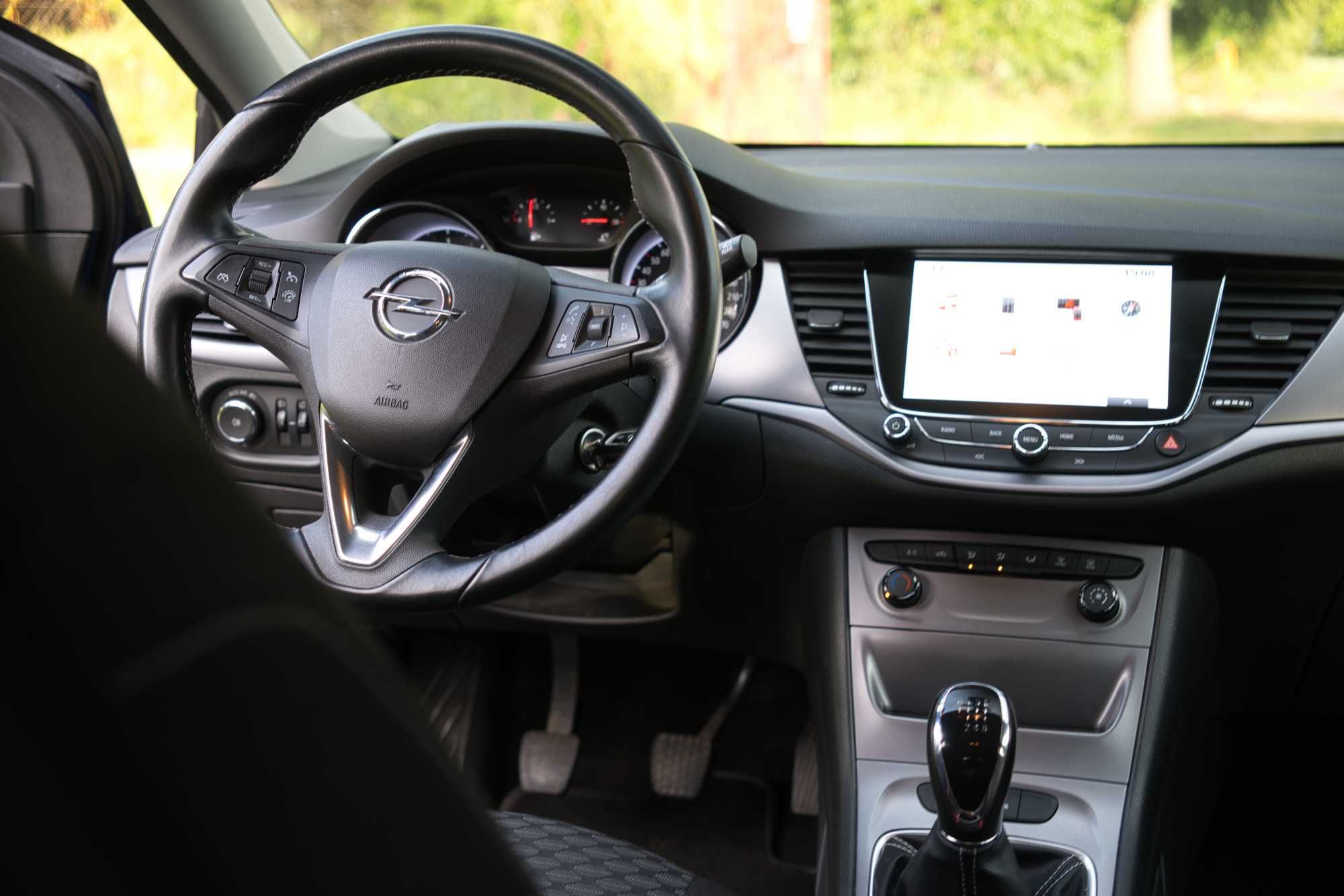 Opel Astra K • 1.6 CDTI • 2016 • Manual • 178 tys. km • Uszkodzony