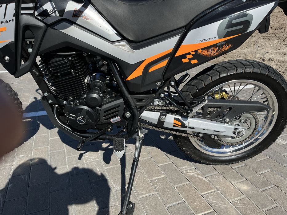 Продам Lifan KPX250