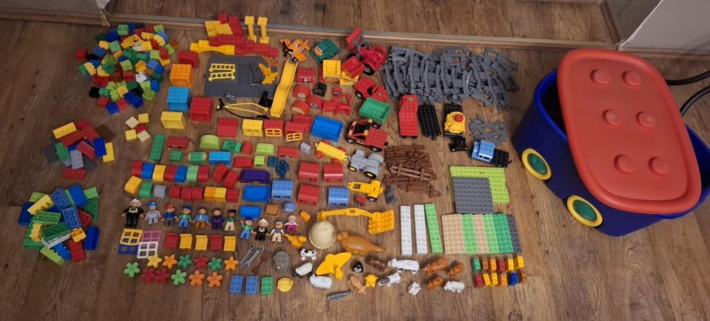 Zestaw LEGO Duplo z pojemnikiem