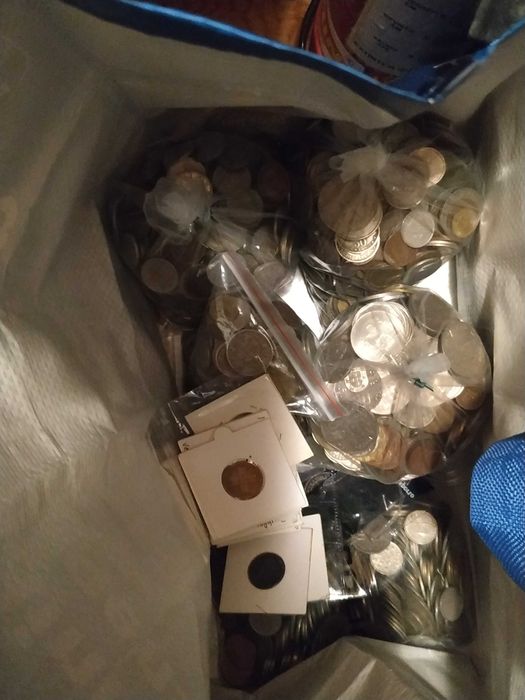 Vendo moedas ao kilo (misturadas, mais portuguesas do que estrangeiras