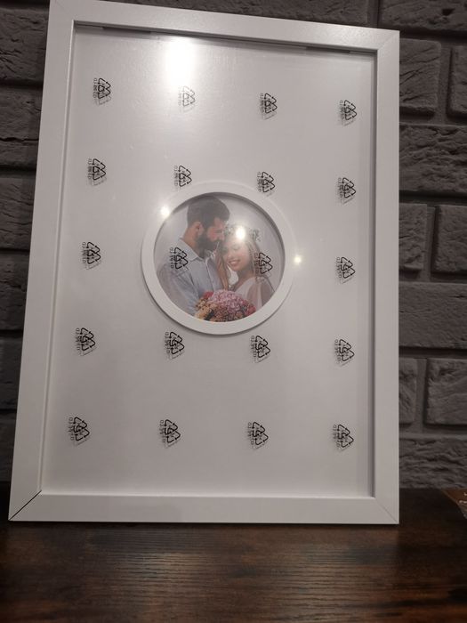 Księga gości weselnych, drewniana rama wraz z serduszkami z drewna