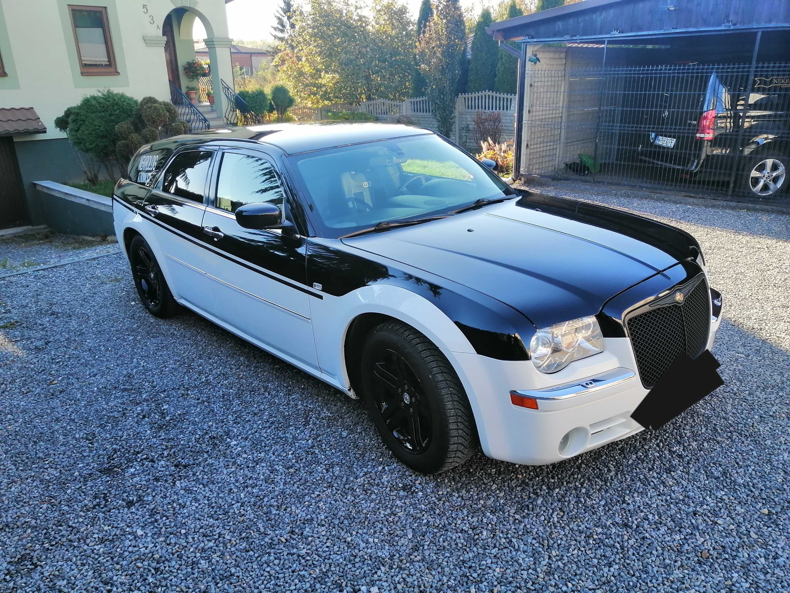 Karawan pogrzebowy Chrysler 300C