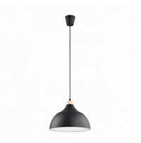 Lampa czarna z elementem drewna idealna do kuchni