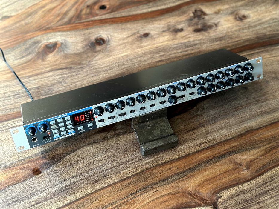 Novation A-Station silver - polifoniczny syntezator VA