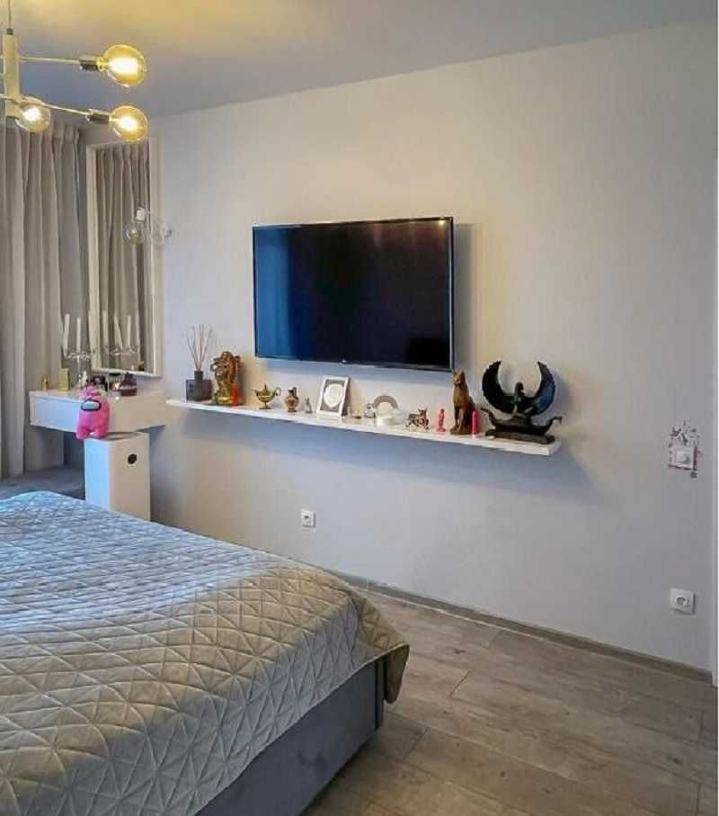 Продаю 2-3к. кв. у центрі Антоновича,109, генератор