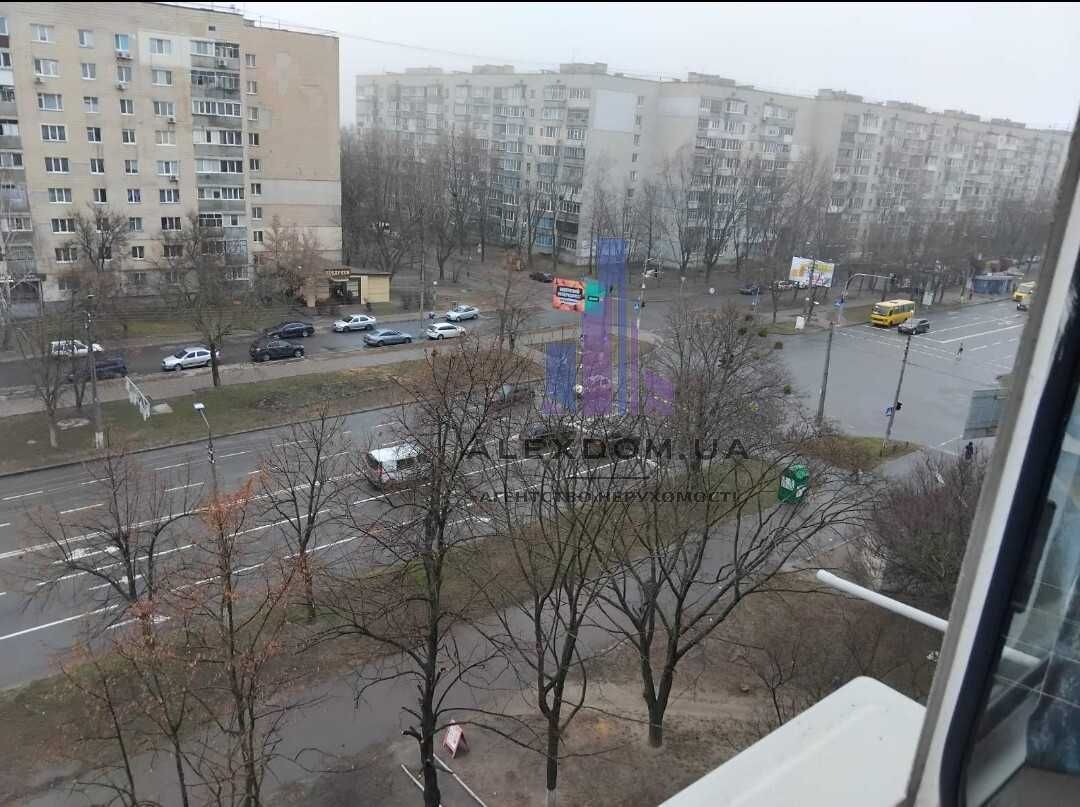 Продається 3к квартира 69м2, бульвар Незалежності буд. 15 .Бровари