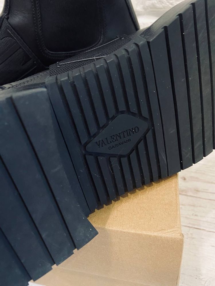 Ботинки челсі Valentino Italy 42 розмір