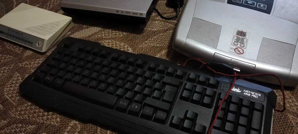 Неробочі та під ремонт гаджети одним лотом