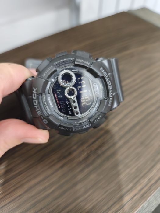 Продам чоловічий годинник