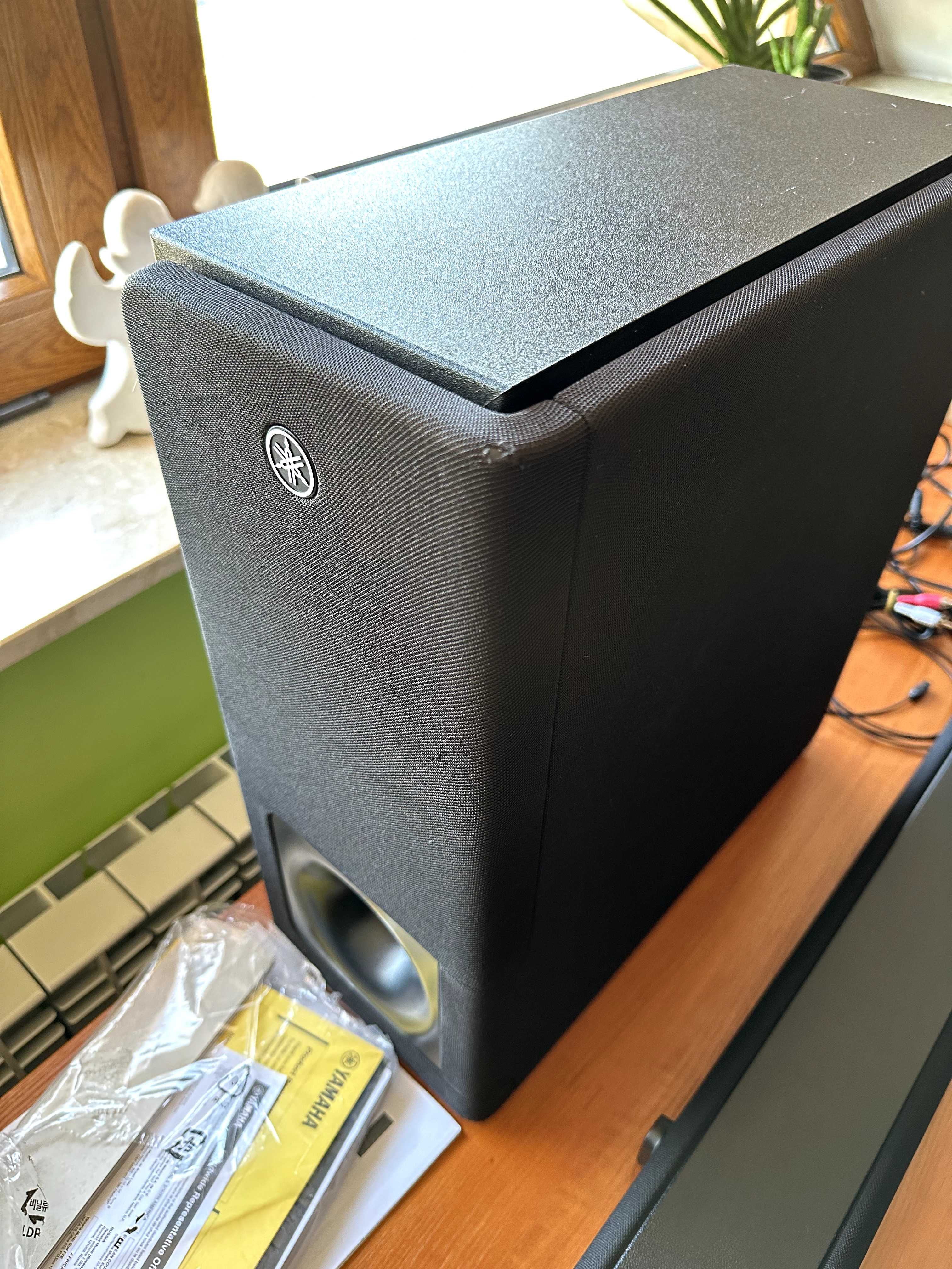 Soundbar Yamaha ATS 2070 + Subwoofer Dolby Digital Bluetooth 200W