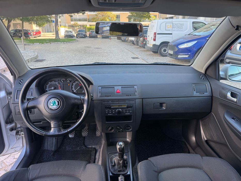 Skoda Fabia break 1.2 gasolina 64 cv único dono ( 135.600 km )