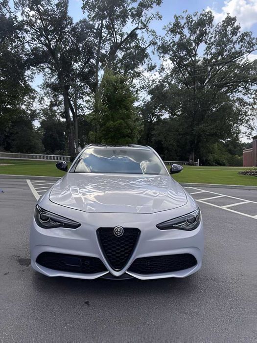 Alfa Romeo Giulia      2021