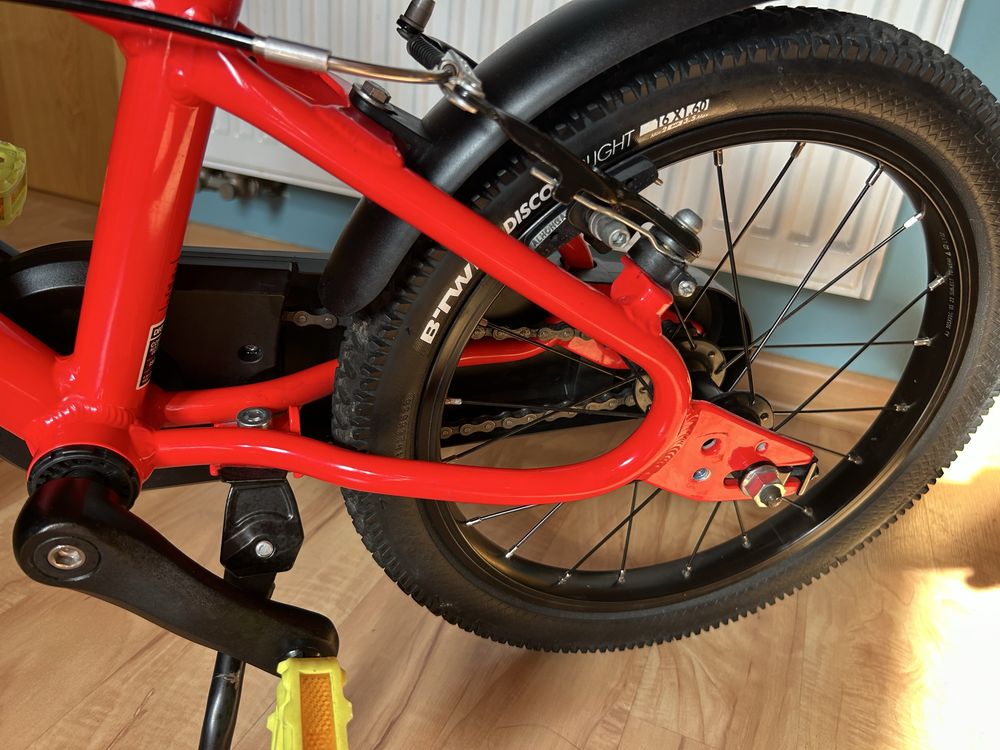 Rowerek dzieciecy Btwin 900 Alu Racing 16 cali 7,3 kg