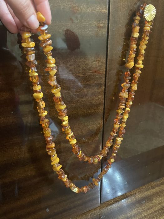 Янтарные бусы лечебные из шлифованного янтаря