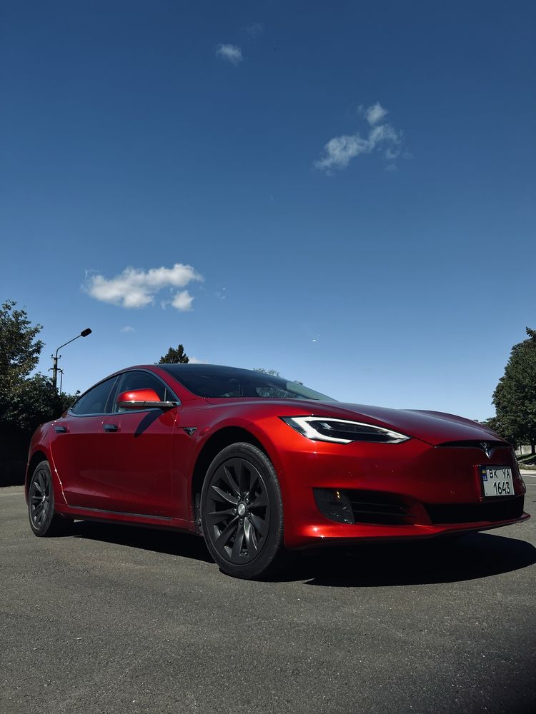 Tesla model s  2017