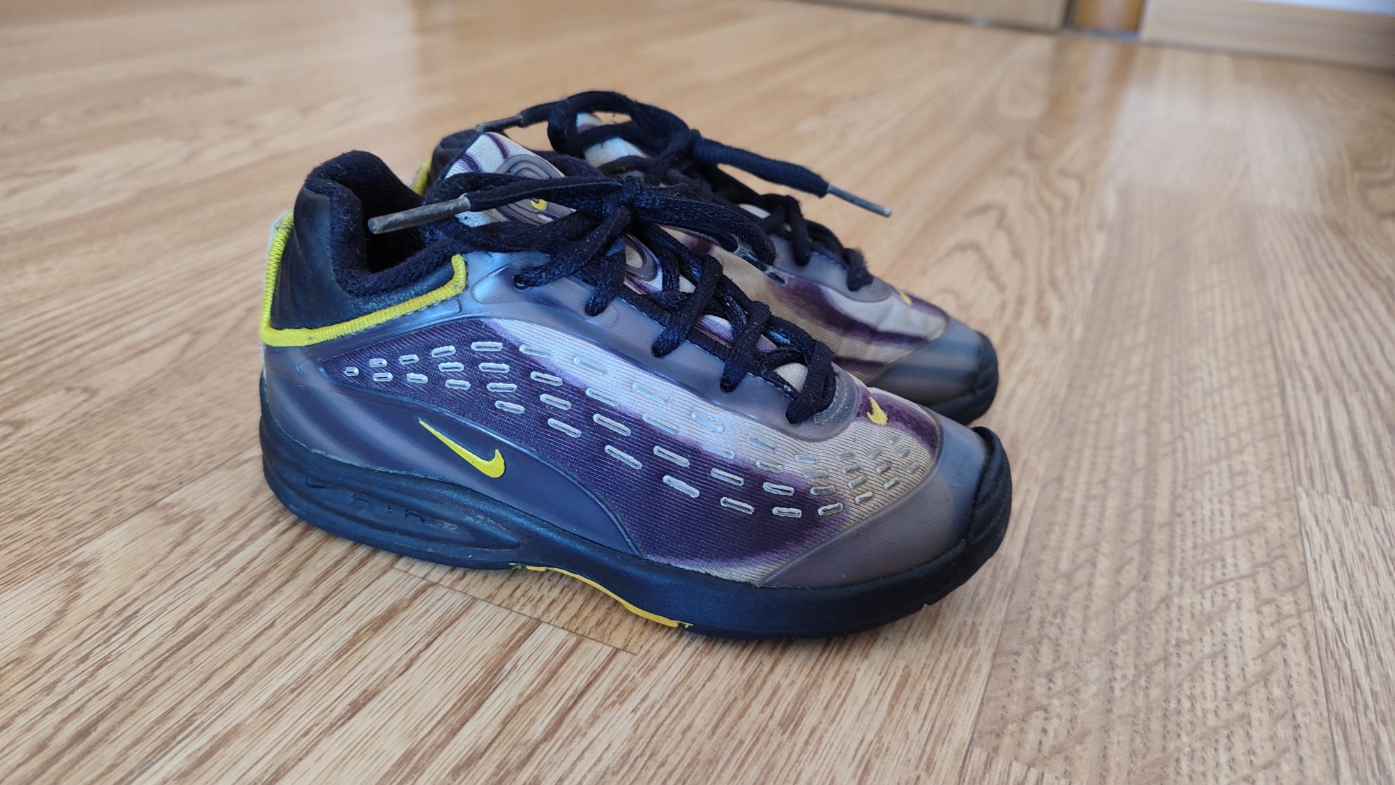 Найк Nike дитячі кросівки кроссовки Індонезія