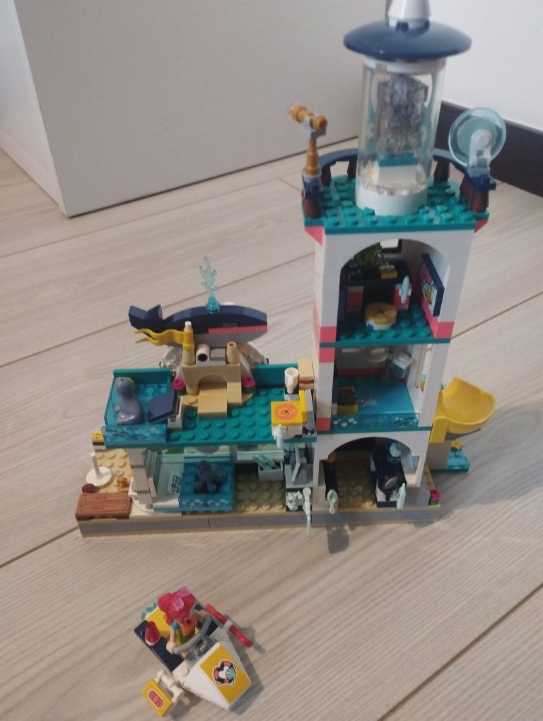 Lego friends centro de resgate do farol  41380