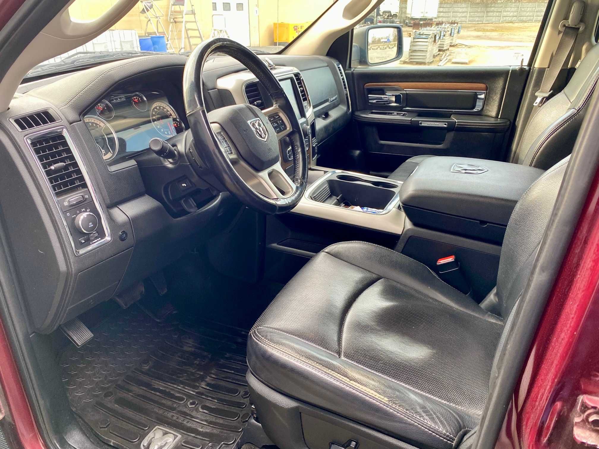 Dodge Ram Laramie 4x4, 5,7 HEMI, benzyna, cena 119 tys