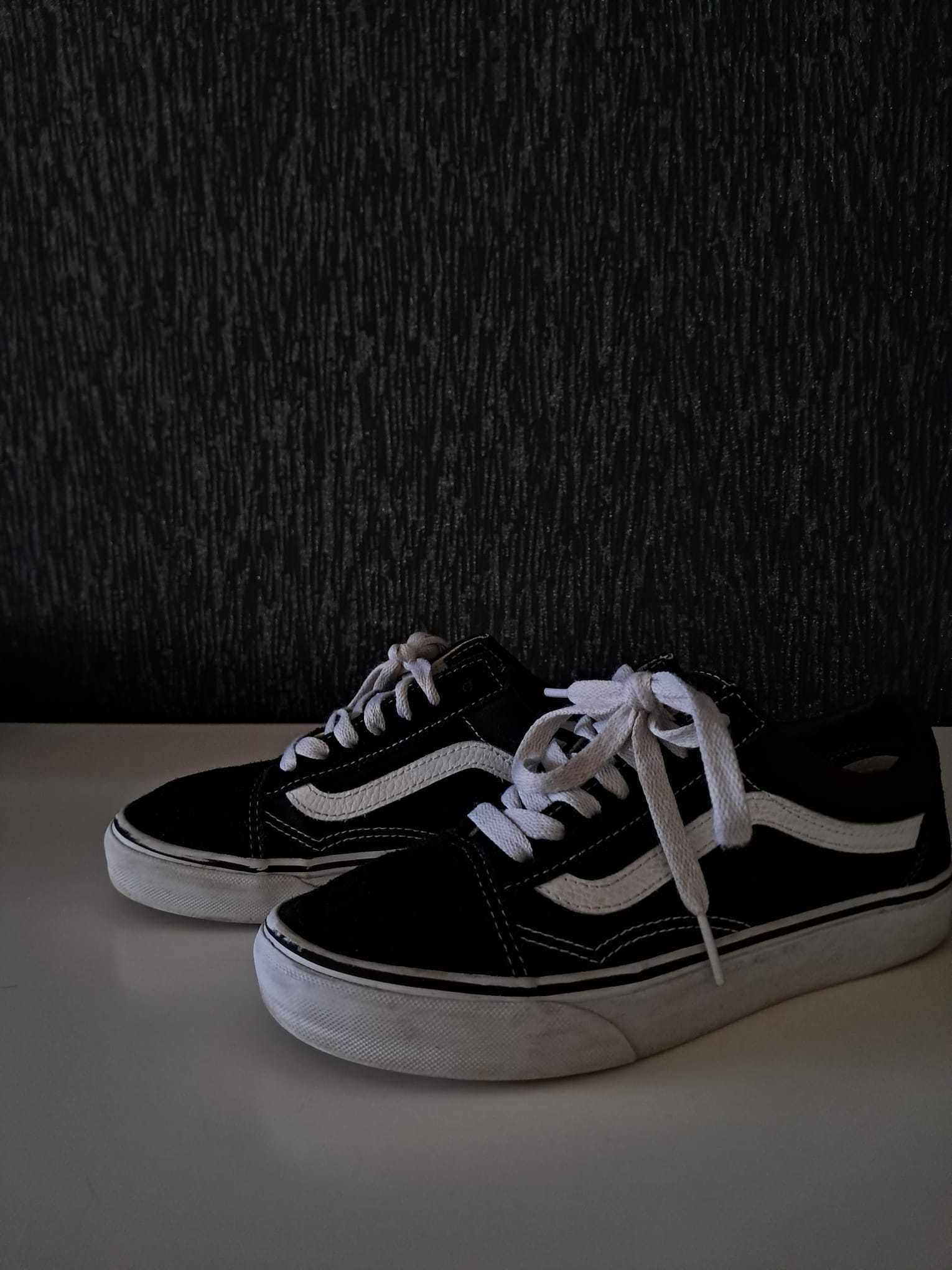 Sapatilhas vans em bom estado