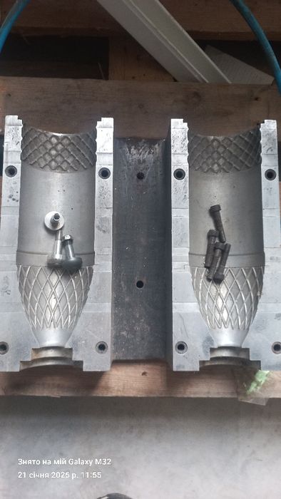 Пресформа для  видува пет пляшки