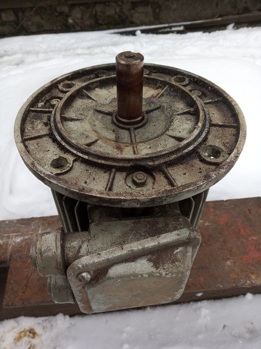 Електро мотор 1,5 киловат ще СССР неперематаний