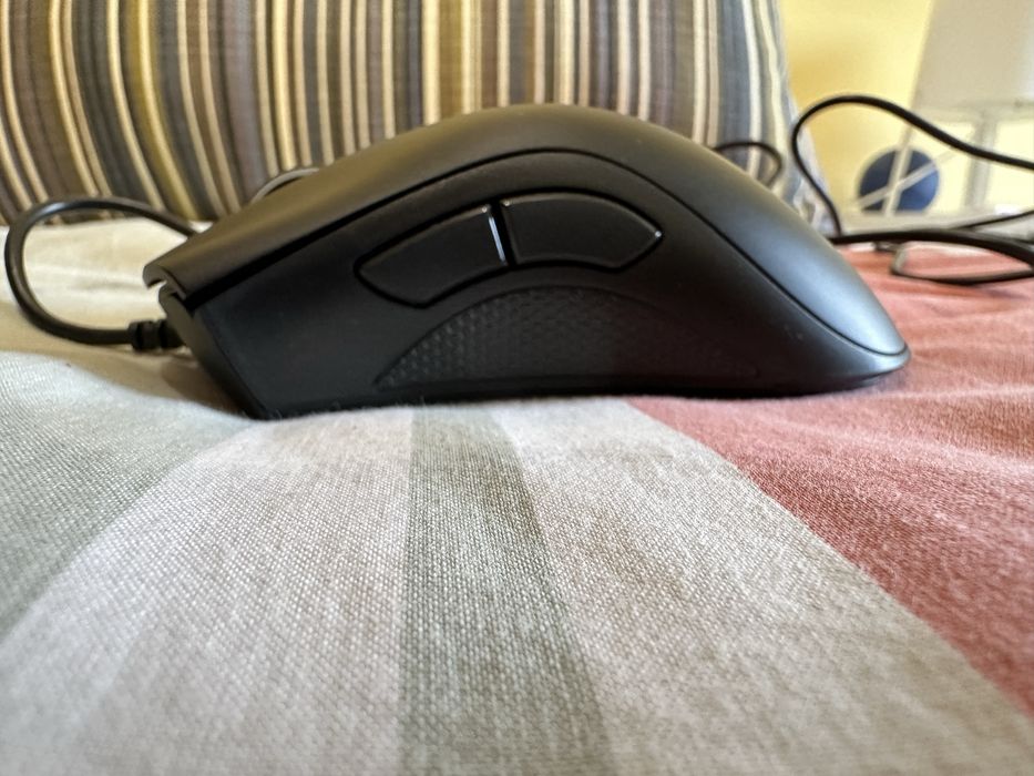 Rato Razer Deathadder Essential