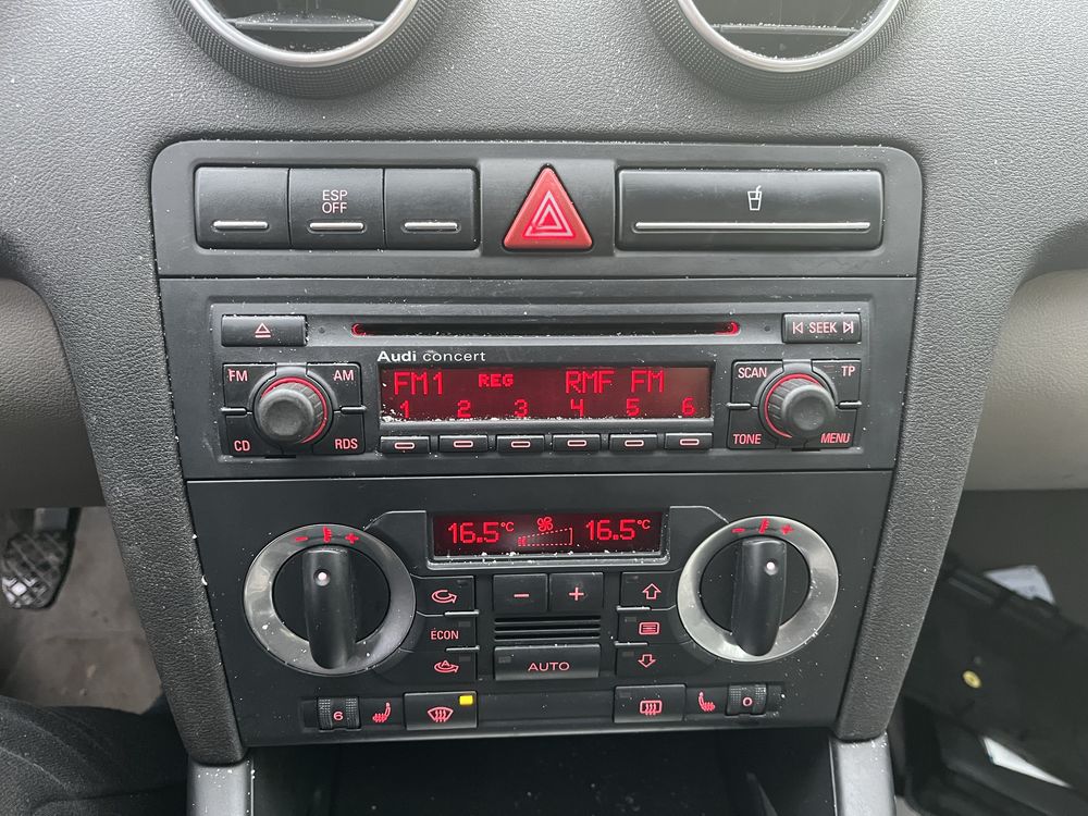 AUDI A3 8P S3 radio oryginalne 1din CONCERT II CD części