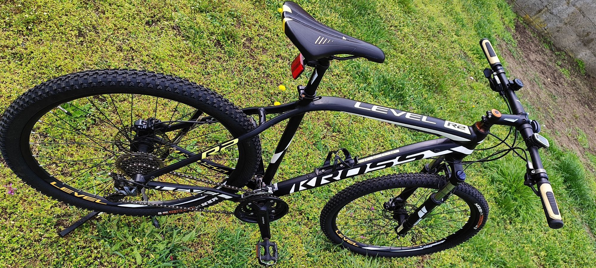 Rower KROSS Level R2 - koła 27,5"