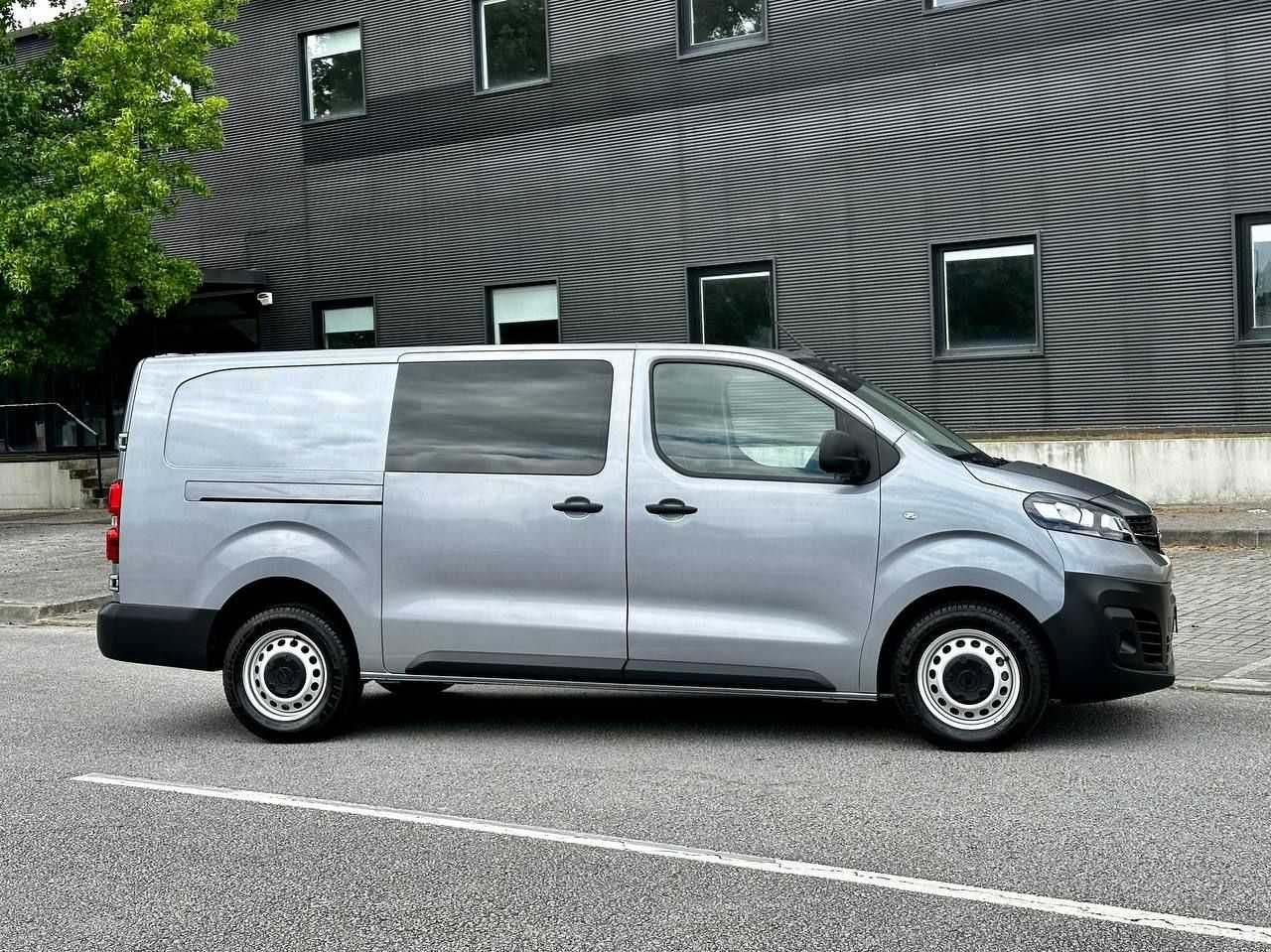 Opel Vivaro 2.0 - 7 Lugares + Mala grande